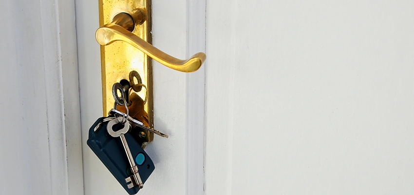 Broken Door Key Extraction in Glendora, CA